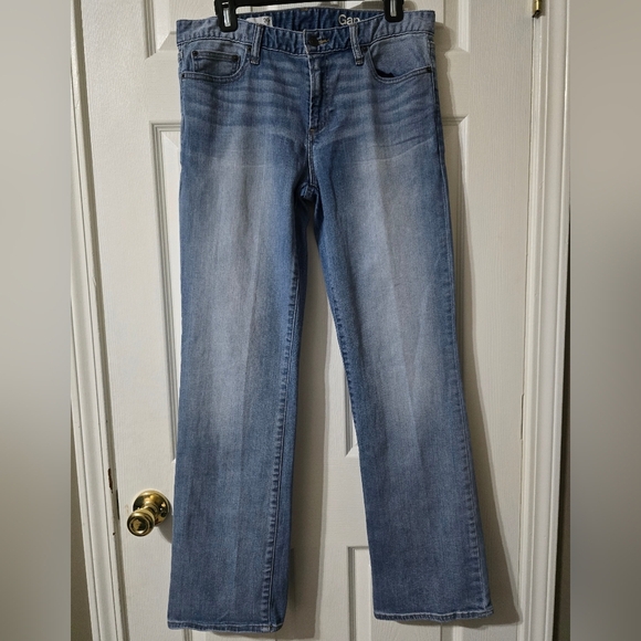GAP Perfect Bootcut Mid-Rise Jeans, Light Wash, Relaxed Fit, Size 30R, EUC! - Picture 1 of 11